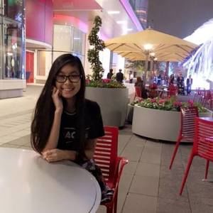 Meet your Posher, Gloria